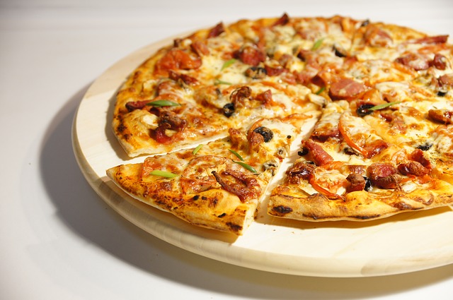 dunne pizza in de aanbieding